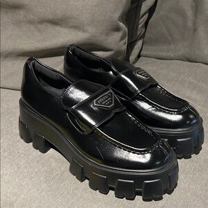 Chunky loafers